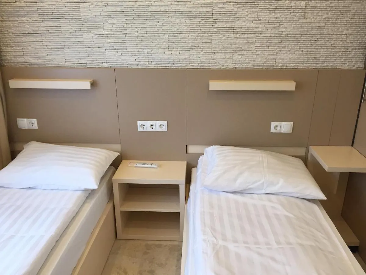 Mosoly Szallashely Szeged Guest house