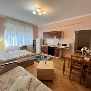 Apartment Revay, Szeged